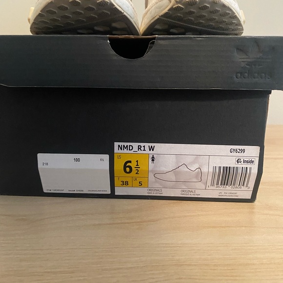 Adidas NMD_R1 W Cream and White Sneakers sz 6.5 - Picture 4 of 6